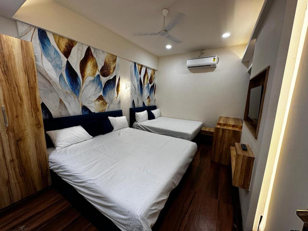 Hotel Shree Mahakal Krapa 乌贾因 外观 照片