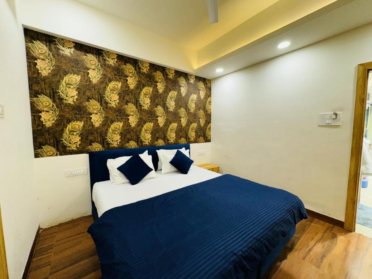 Hotel Shree Mahakal Krapa 乌贾因 外观 照片