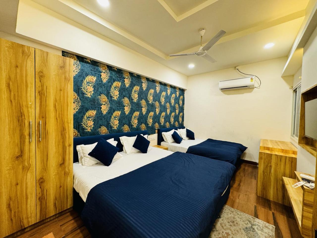 Hotel Shree Mahakal Krapa 乌贾因 外观 照片