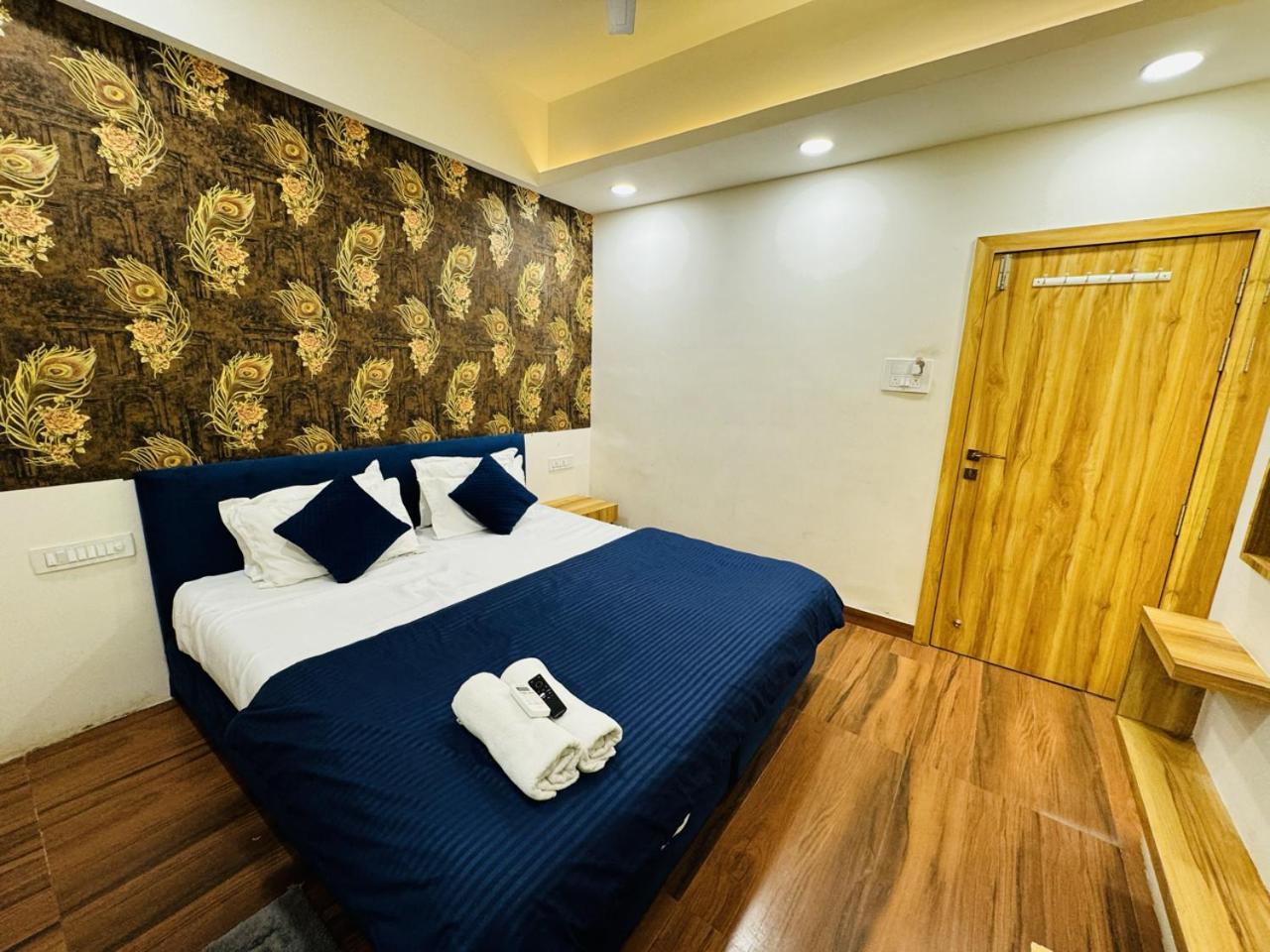 Hotel Shree Mahakal Krapa 乌贾因 外观 照片